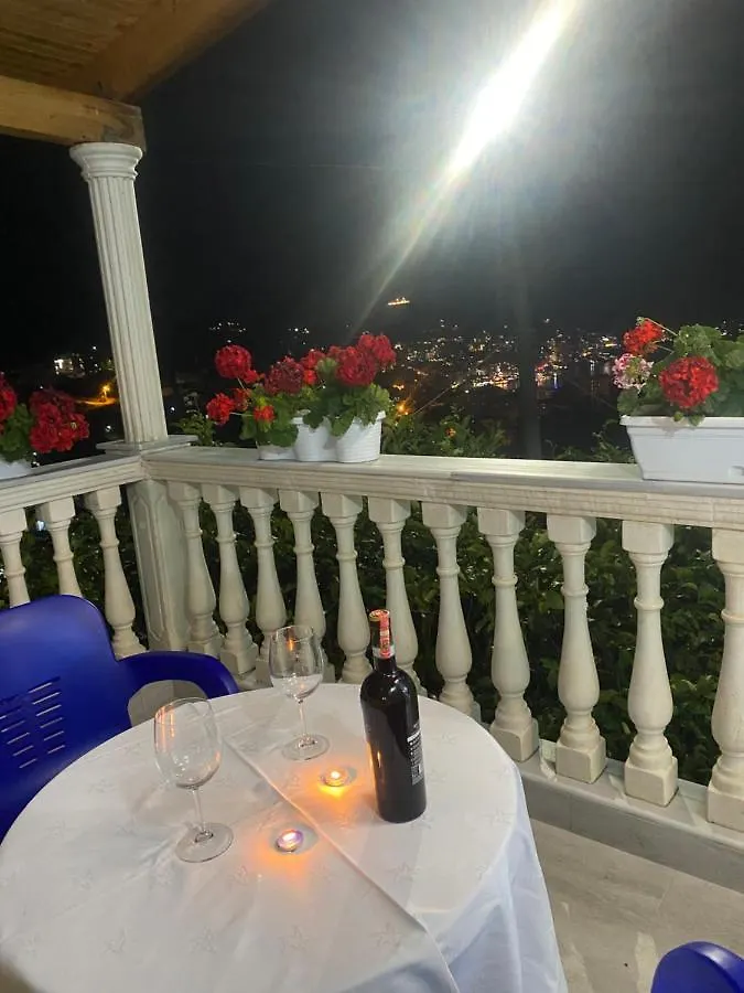 Vila Sinani Sarandë Apartamento