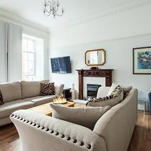 https://the-heart-of-newington.edinburghhotelsuk.org